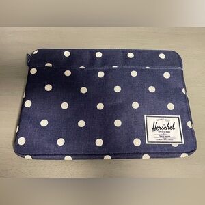 Padded Herschel laptop case